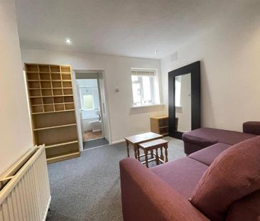 Dolphin Court, Carleton Road, London, Greater London - Photo 3