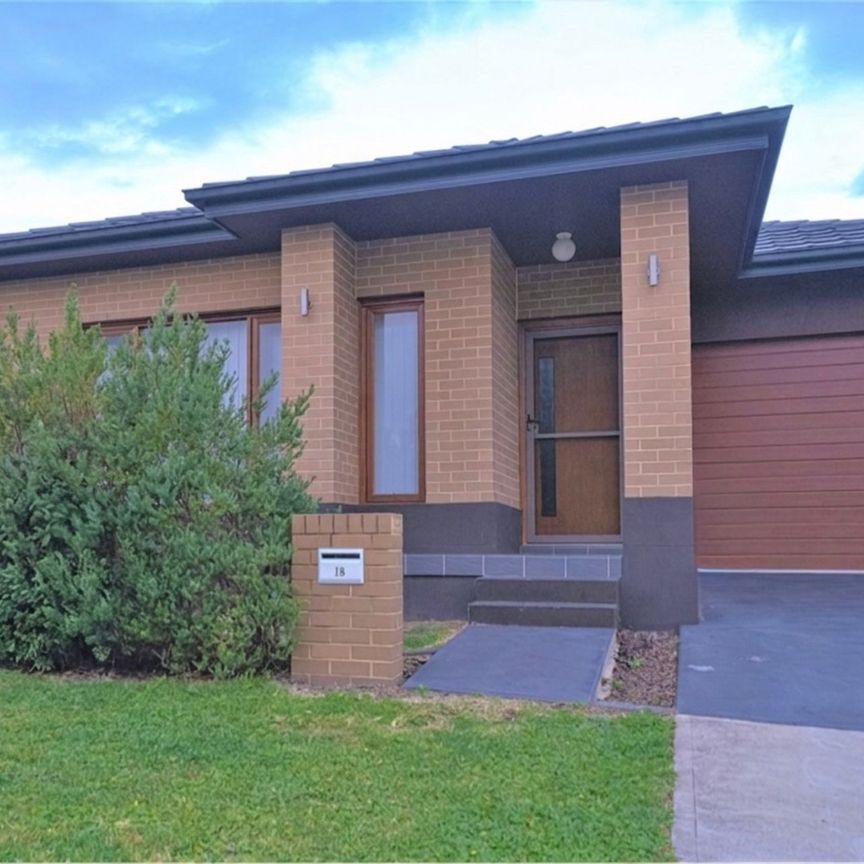 Stylish House with All the Extras&excl; - Photo 1