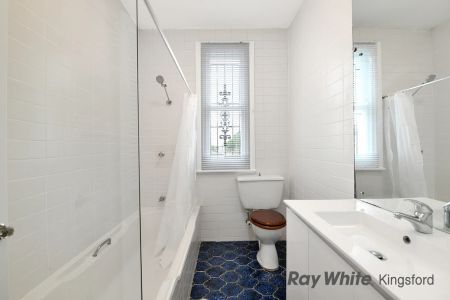 Charming Renovated Freestanding Two Storey Terrace - Photo 5