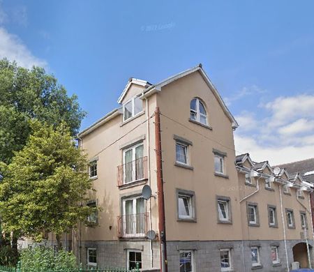 **Apply online** 1 Bed first floor flat, no lift. Adapted shower, Park View, Brynmill - Photo 3