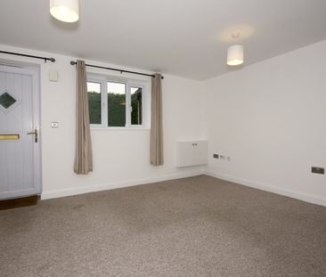 Brighthampton - Photo 1