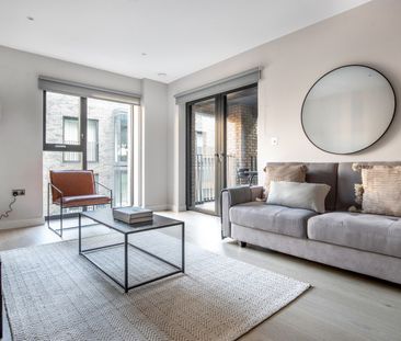 Boulevard Apartments, Ufford St - Photo 2