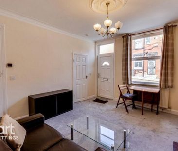 1 bedroom terraced house to rent - Photo 2