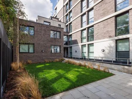 8 Bed En-suite - Photo 4