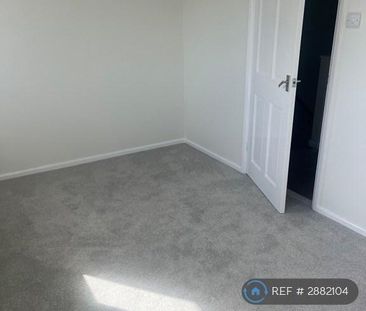 2 bedroom semi-detached house to rent - Photo 2