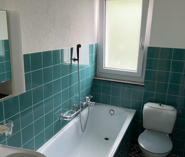 Frisch sanierte 3.0-Zimmerwohnung im ruhigen Quartier zu mieten! - Photo 3