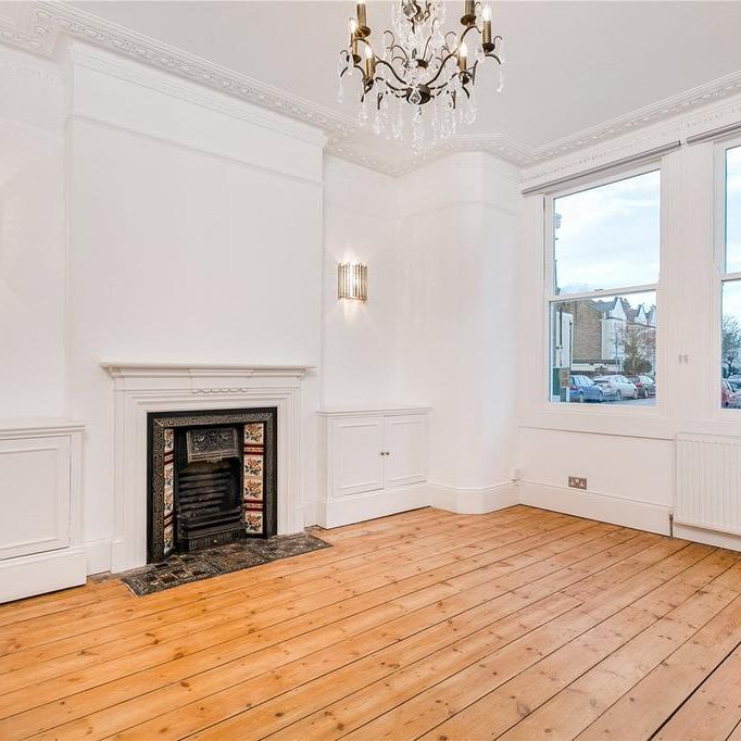 4 bedroom terraced house to rent - Photo 1