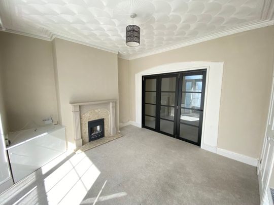 Victoria Avenue, Mumbles, Swansea, SA3 - Photo 1