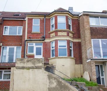 4 bedroom house to rent - Photo 1