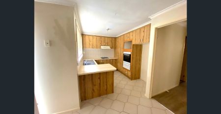 24 Amazon Place, Werribee, Vic 3030 - Photo 5