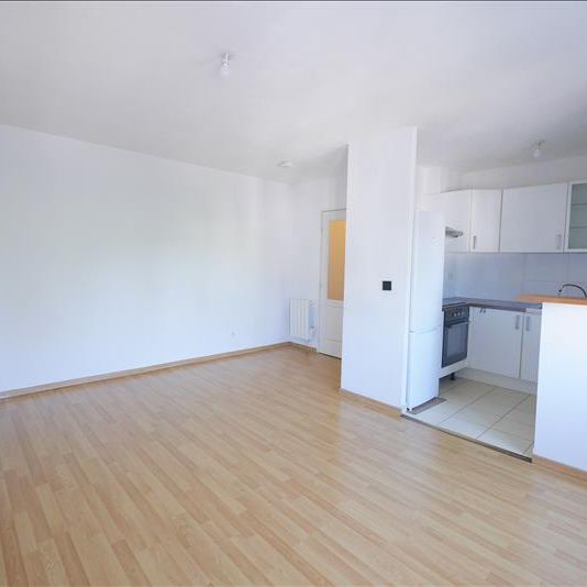 2 pièces - 41 m² - 3ème étage - Colocation non autorisée - Photo 1