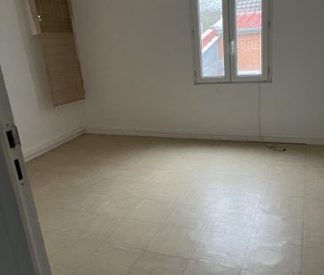 Location appartement - DOURGES - Photo 2