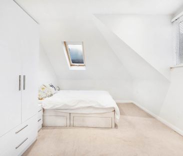 Price £3,500 pcm - Available 03/01/2026 - Furnished - Photo 6