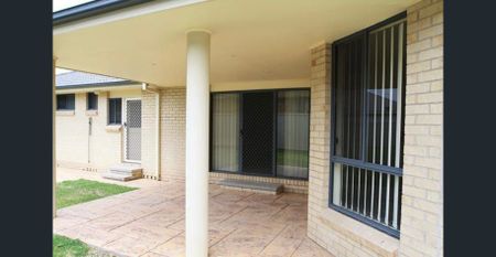 Great 4 bedroom family home for rent at Bolwarra Heights - Photo 3