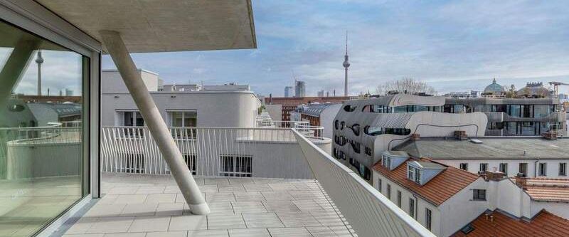 LAIKA AM TACHELES: Erstklassiges Wohnerlebnis in Bestlage - Photo 1