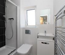 3 bedroom end of terrace house to rent - Photo 5