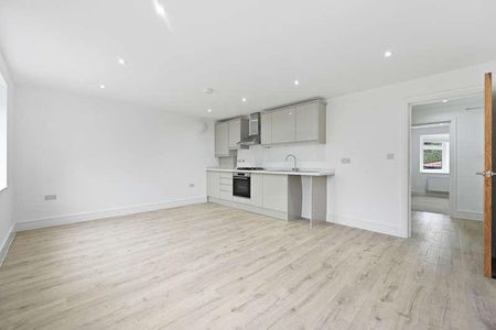 Boxtree Road, Harrow, HA3 - Photo 3