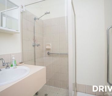 OVER 40'S COMPLEX - Photo 6