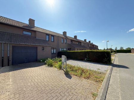 Woning met 3 slaapkamers, tuin en garage - Foto 3