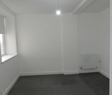 2 bedroom property to rent - Photo 3