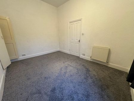 4 bedroom terraced house to rent - Photo 3