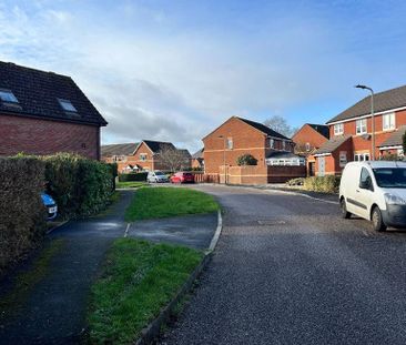 3 bedroom semi-detached house to rent - Photo 6