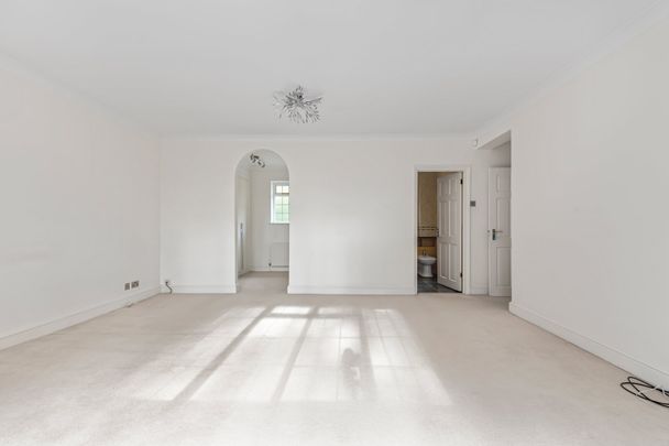 Coombe Lane West, Kingston Upon Thames, Surrey, KT2 - Photo 1