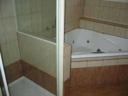 Two Story Three Bedroom Town House - Photo 3