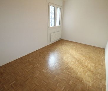 RARE! Beautiful apartment full of assets - Photo 6