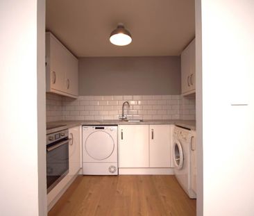 2 bed Flat for rent - Photo 1
