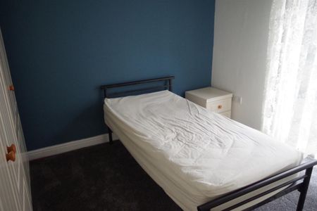 Wigan Road, Bolton - Photo 4