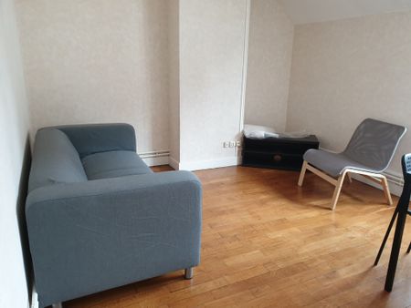 Location Appartement 4 pièces 66m² LE CREUSOT 71200 - Photo 2
