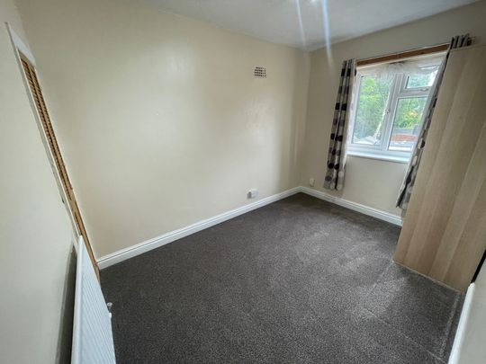 3 bedroom house to rent Borrowfield Road, Spondon, DE21 - Photo 1