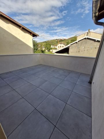 Location Appartement 3 pièces 120m² AMPUIS 69420 - Photo 5