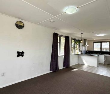 Three Bedrooms In Allenton - Photo 1