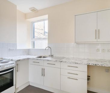 Rushey Green, London, SE6 4HQ - Photo 6