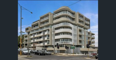 In the Centre of Bundoora - Photo 2