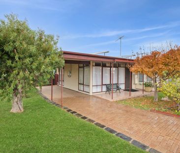 Belmont family home - Photo 1