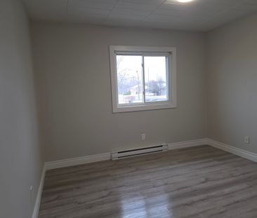 For Lease - 8800 Willoughby Drive Unit# 211, Niagara Falls, Ontario - Photo 4