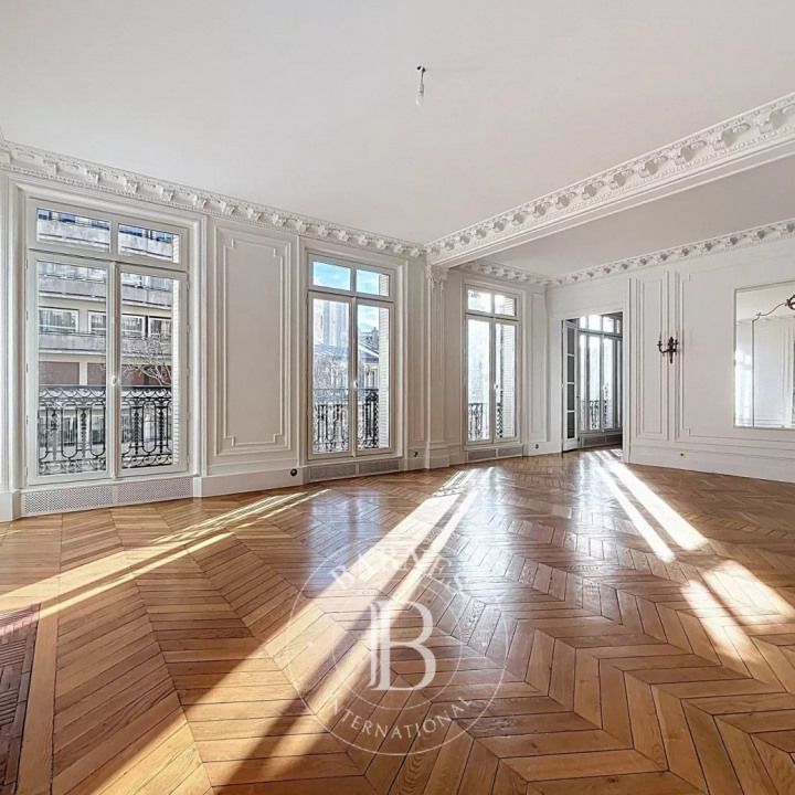 Appartement • Chaillot - Photo 1