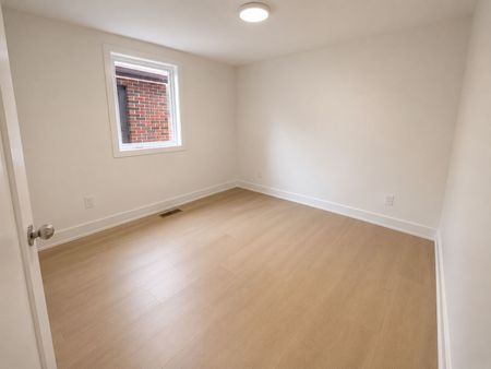 For Lease - 152 Brunswick Avenue Unit# Top Floor, Toronto, Ontario - Photo 4