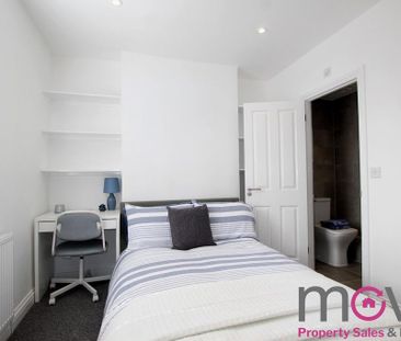 1 bedroom in a house share to rent - Photo 2