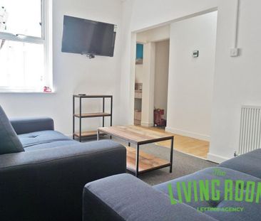 6 bedroom house to rent - Photo 2