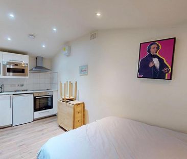 Studio to rent - Photo 1