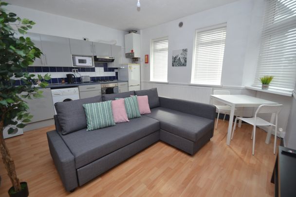 1 bed flat to rent in Tewkesbury Street, Cathays, CF24 - Photo 1