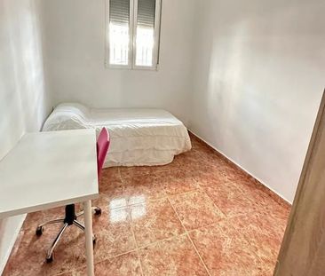 Carrer Mestre Alberto Luz, Valencia, Valencian Community 46035 - Photo 2