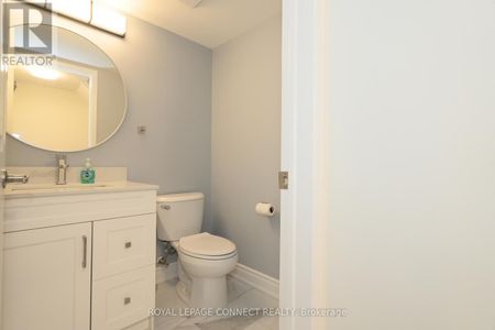 #107 - 19 Rosebank Drive – Toronto E11, Ontario - Photo 5