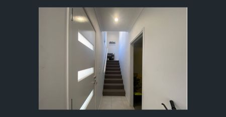 Immaculate Four Bedroom Home in Desirable Location - Coomera - Photo 5