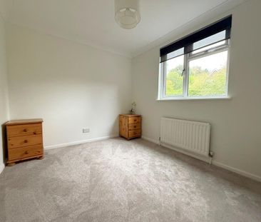 4 bedroom terraced house to rent - Photo 2