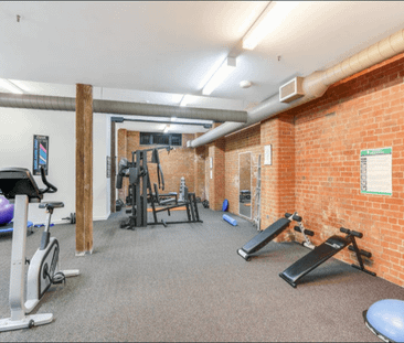 Heritage Charm Meets Modern City Living in Teneriffe Apartments! - Photo 1